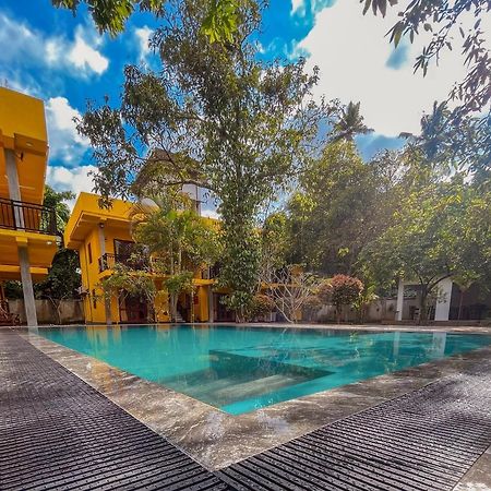 Отель Easy Living Хиккадува Экстерьер фото