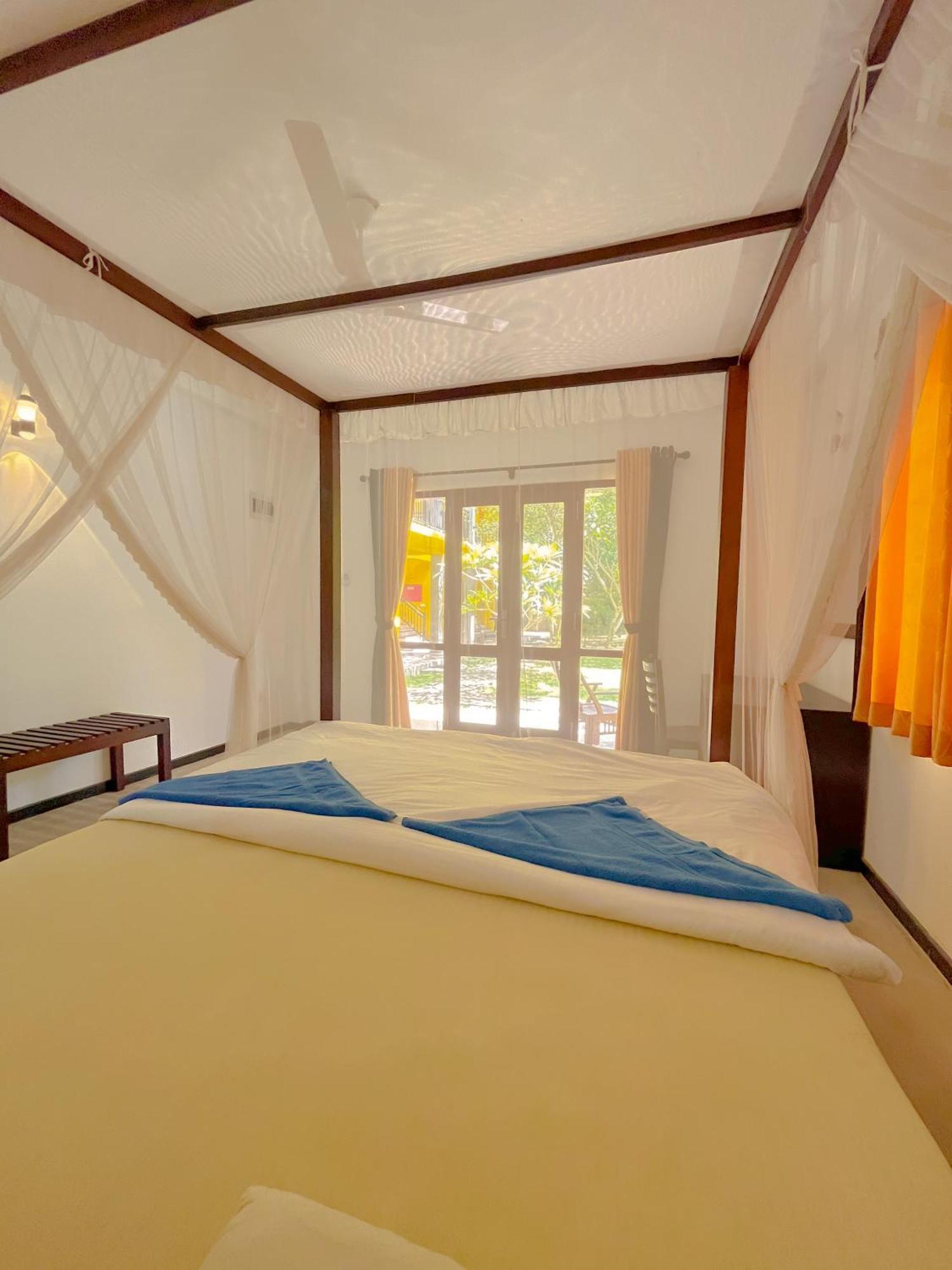 Отель Easy Living Хиккадува Экстерьер фото